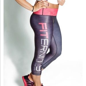 NWT fiternity cropped workout tights